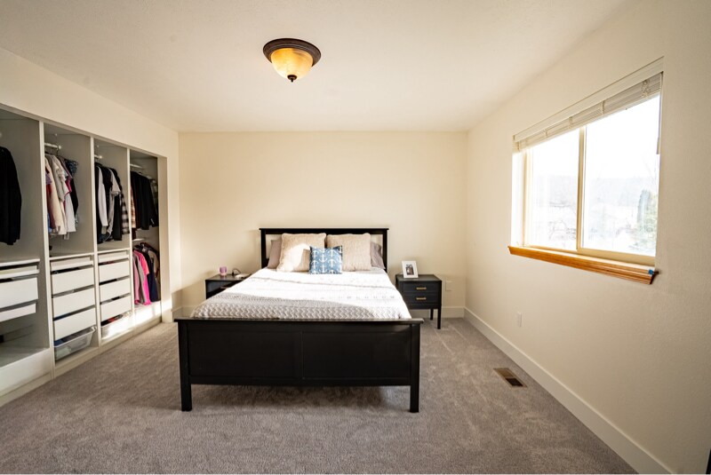 Building Photo - 24104 E Maxwell Ave