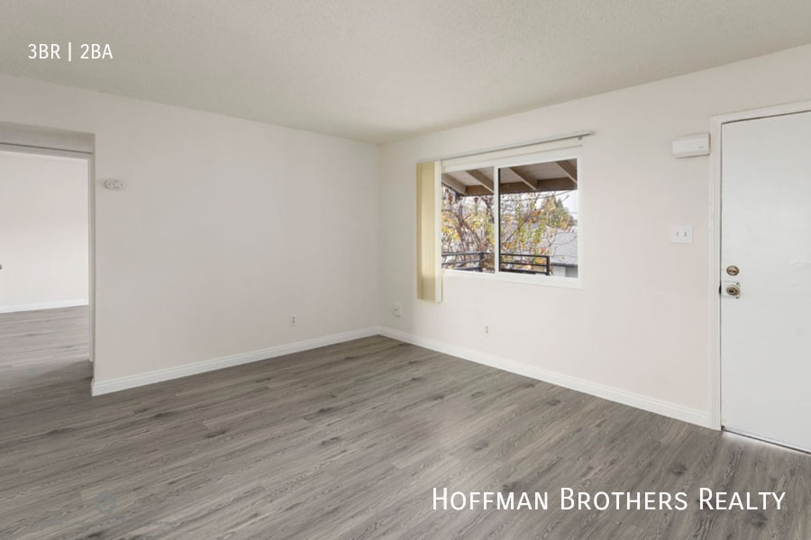 Building Photo - 4317 Columbus St