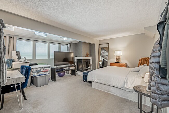 Building Photo - 3BD, 2.5BA Arapahoe Lake Park Townhome Nea...