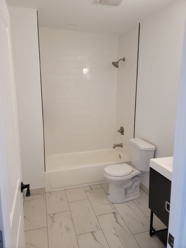 Building Photo - 2953 Edgley St