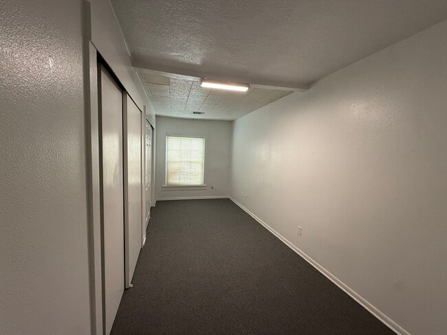 Building Photo - 500 Scott St