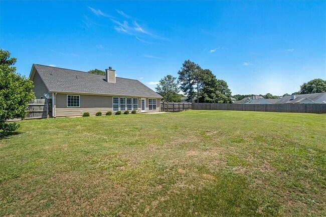 Building Photo - 2615 Snowcrest Pl