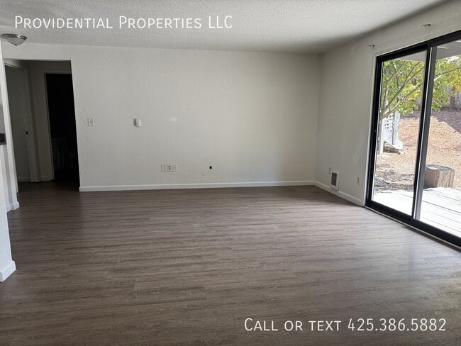 Building Photo - 3919 S Tyler St