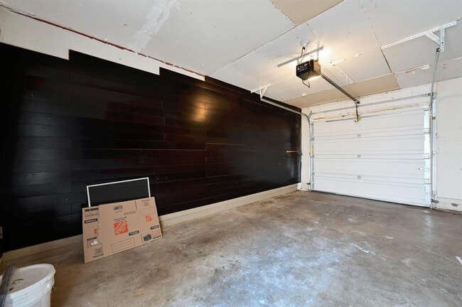 Building Photo - 1903 Townesouth Cir