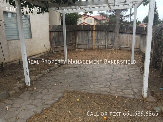 Building Photo - 8101 Fawn St