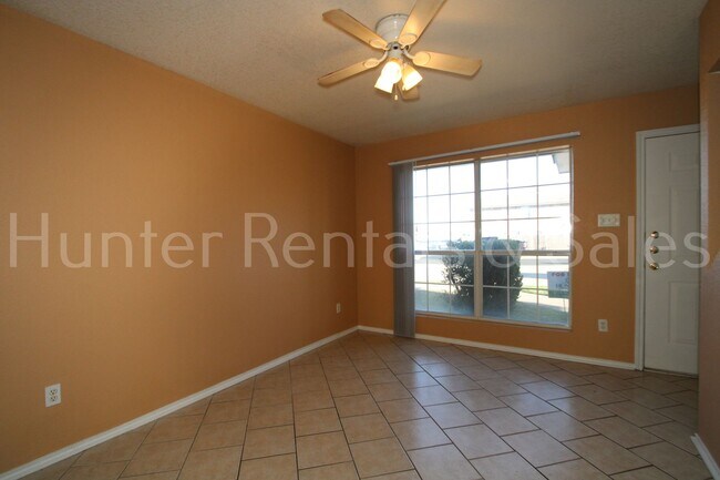 Building Photo - Don't Miss Out!