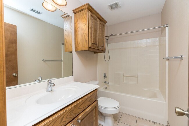 Building Photo - 12444/12446 CR 499