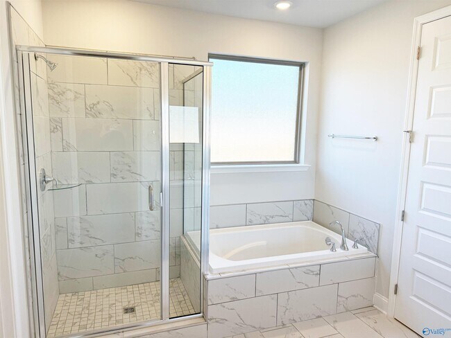 Building Photo - 218 Stockyard Cir