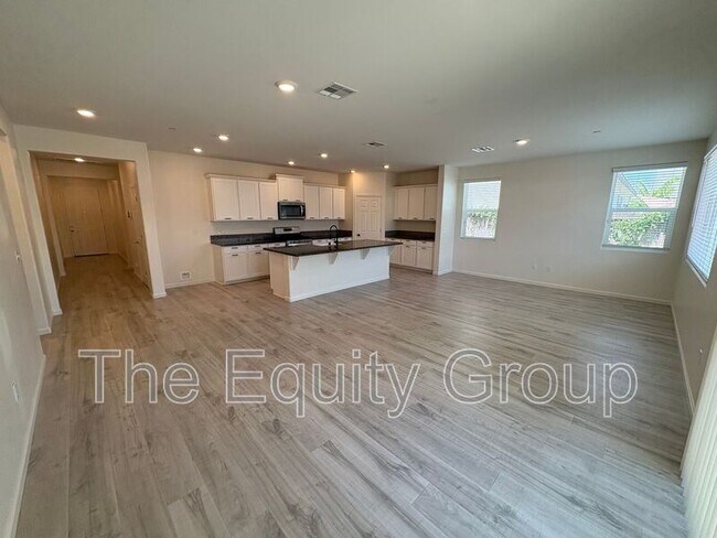 Building Photo - 2240 S Lebec St
