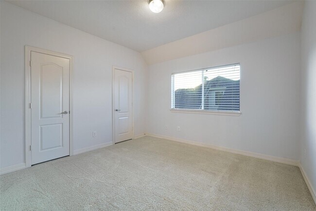 Building Photo - 6915 Monarch Lake Ln