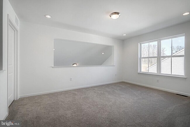 Building Photo - 41 Long Bnd Dr