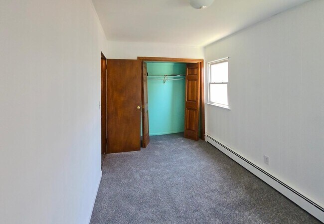 Building Photo - 574A Ave E
