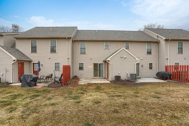 Building Photo - 1284 Hunters Ridge Dr