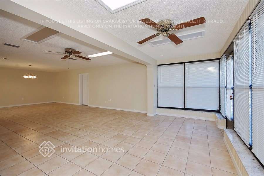 Building Photo - 1601 Stafford Rd