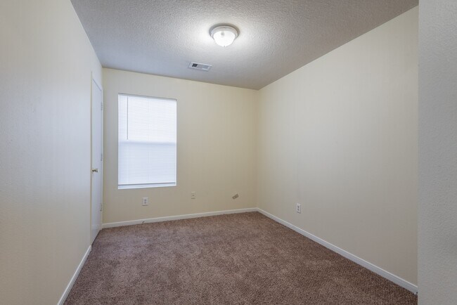 Building Photo - 5007 Oak Stand Ct