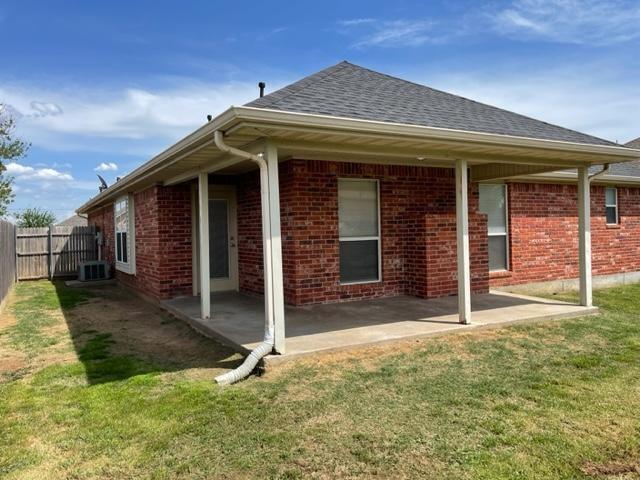 Building Photo - 1405 Sunrise Dr