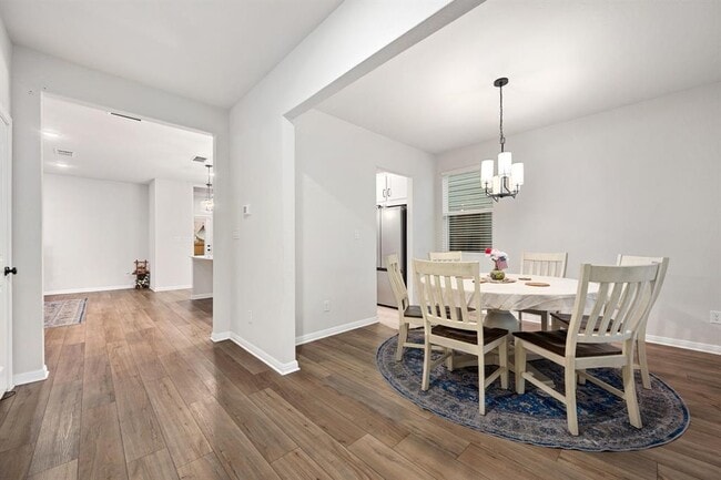 Building Photo - 236 Travis Ln