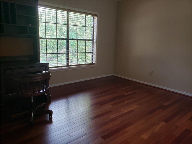 Building Photo - 12719 Reedwood Ridge Rd