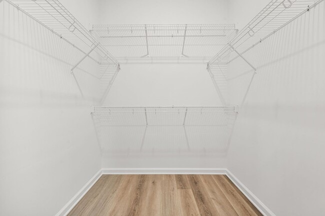 Building Photo - 1223 Oakland Dr SW