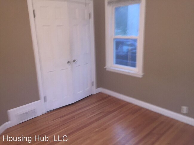 Building Photo - 3 br, 2 bath House - 632 Morgan Ave South