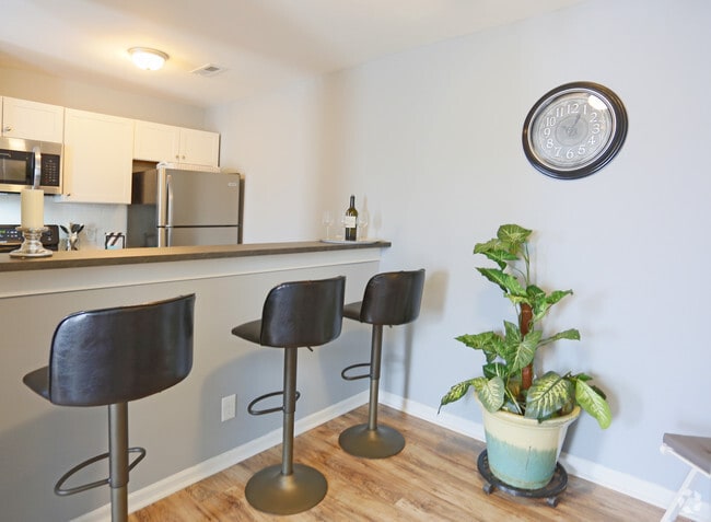 1BR, 1BA - Creekside Canopy (Creekside)