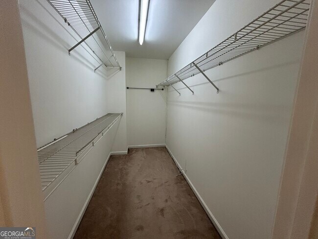 Building Photo - 665 Arncliffe Ct