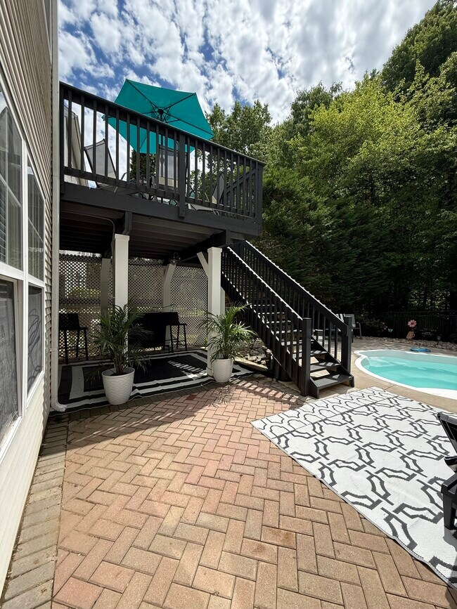 Building Photo - 203 Woodcliff Blvd