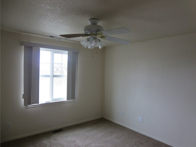 Building Photo - 63162 de Haviland St