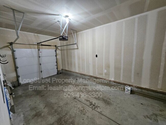Building Photo - 7445 SE Crystal Springs Blvd
