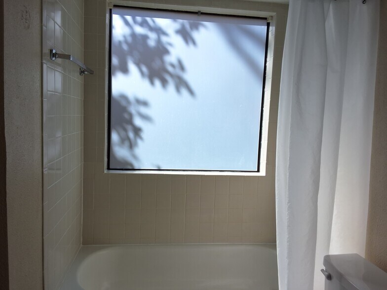 Building Photo - 5748 Mill Creek Dr