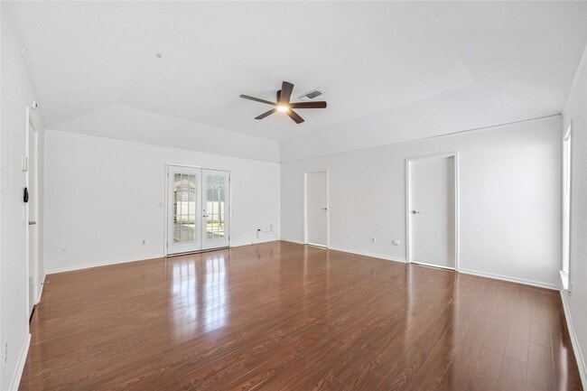 Building Photo - 11906 Pepperdine Ln