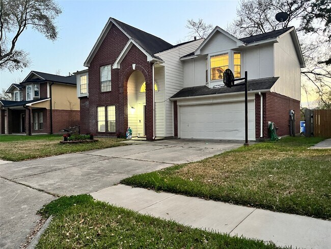 Primary Photo - 28723 Sedgefield St