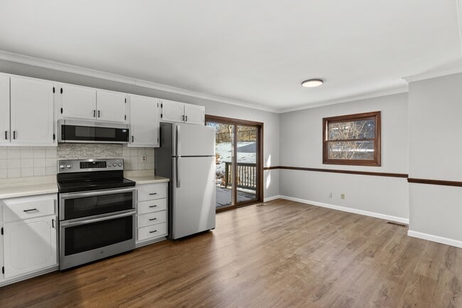 Building Photo - 1708 Sparrow Point Ln