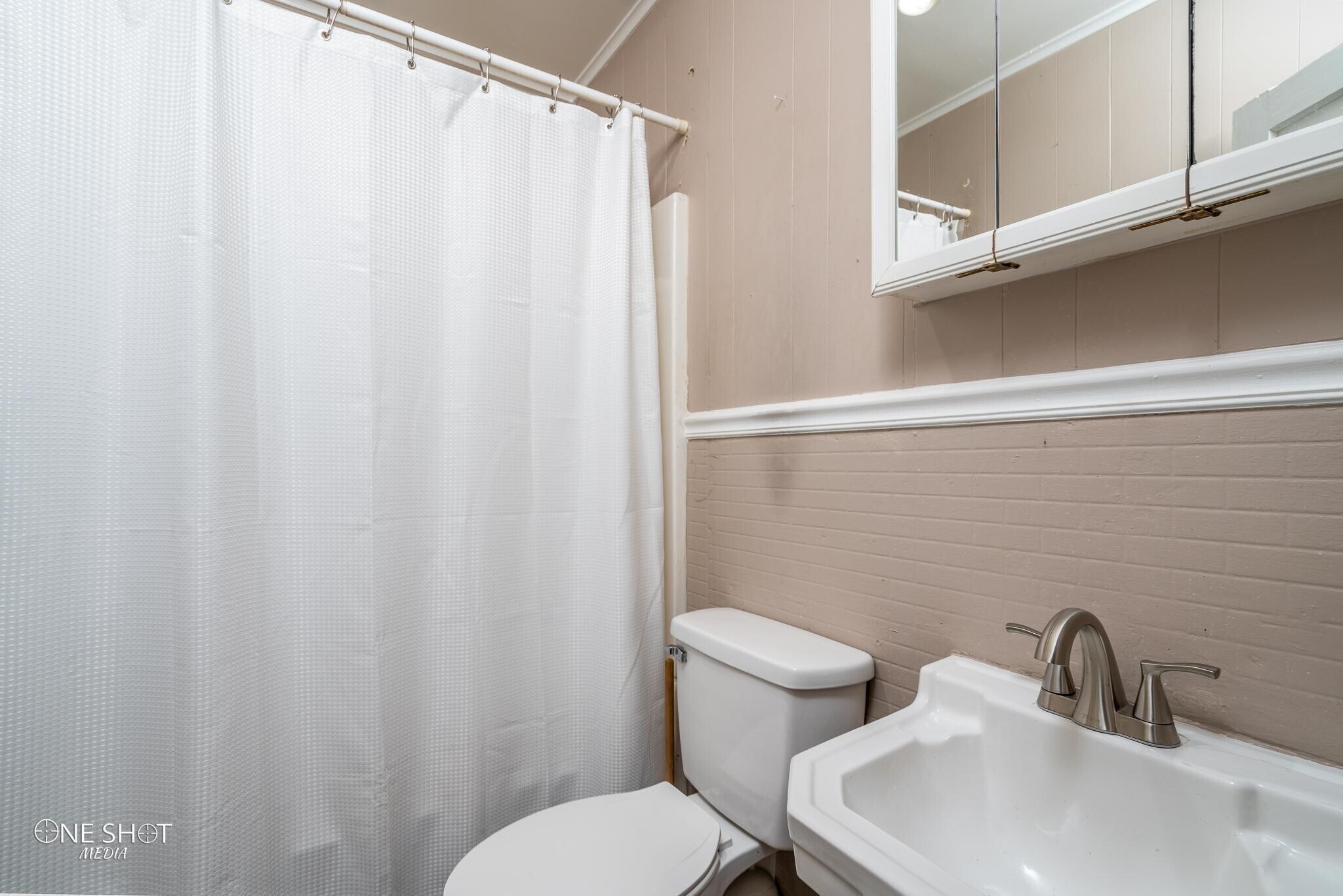 Building Photo - 642 Beech St