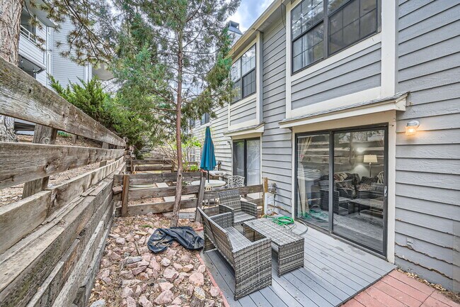 Building Photo - 961 Tampico Ct