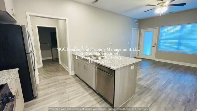 Building Photo - Handicap accessible apt on the 1st floor