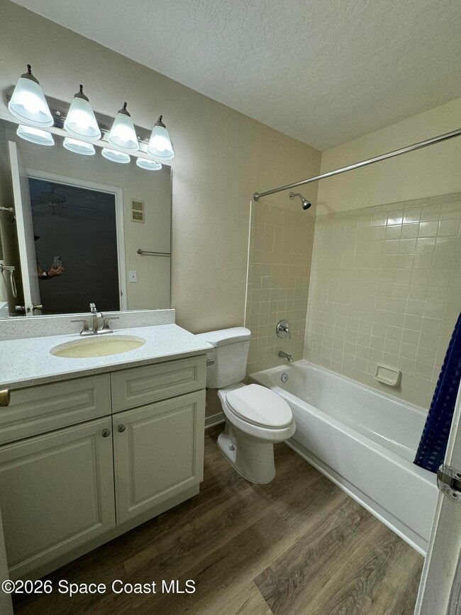 Building Photo - 7667 N Wickham Rd