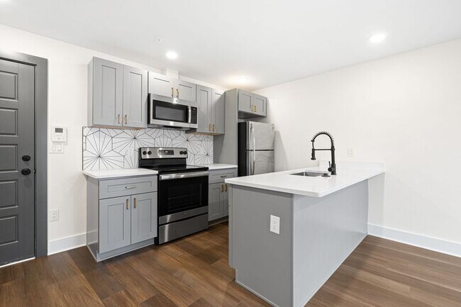 Building Photo - 7620 Ridge Ave
