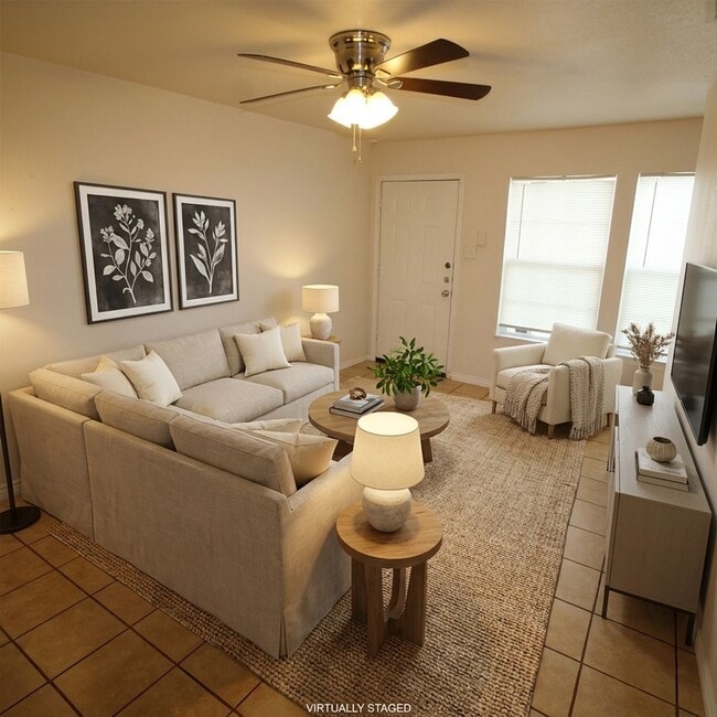 Building Photo - 1710 Cole St