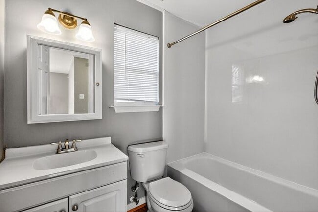 Building Photo - 3909 Hems Ct