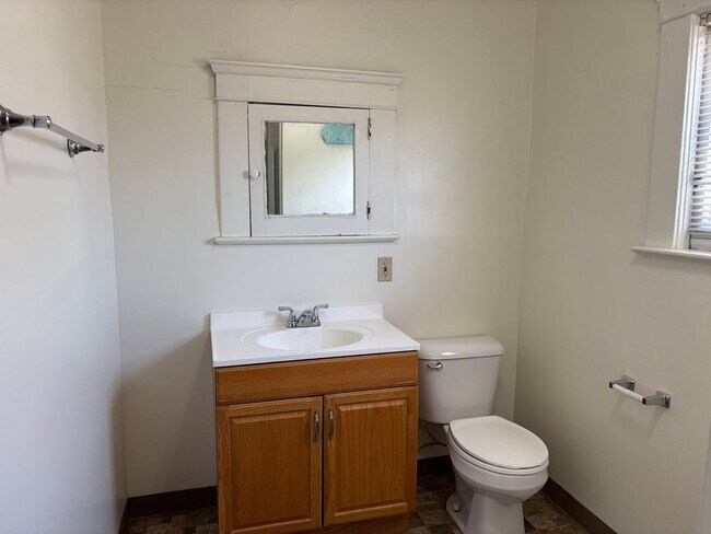Building Photo - 524 S Forest Ave