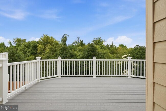 Building Photo - 899 Stonefield Square NE