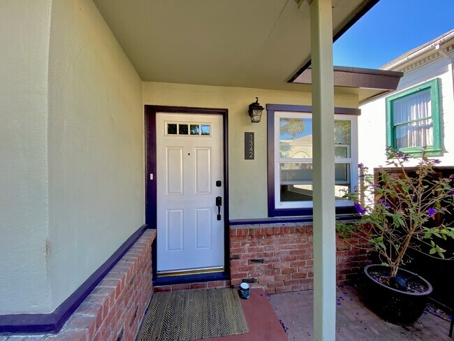 Building Photo - 1342 Ordway St