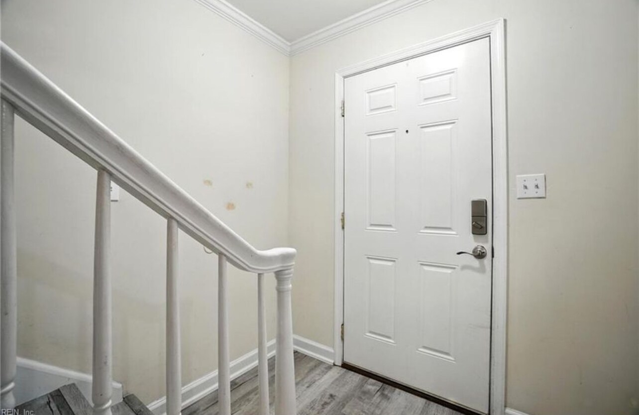Building Photo - 590 Tenbee Ln