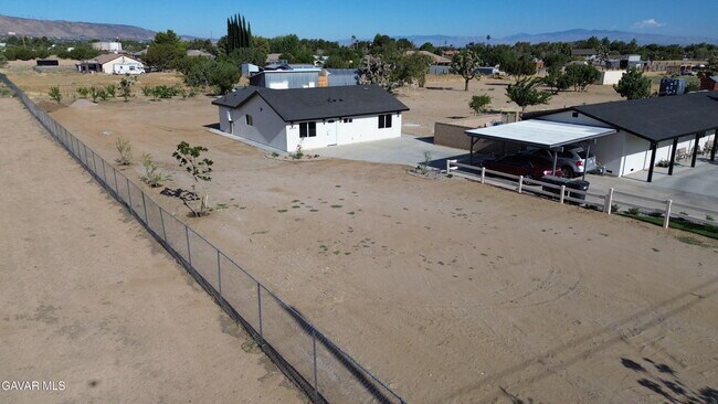 Building Photo - 40235 17th St W