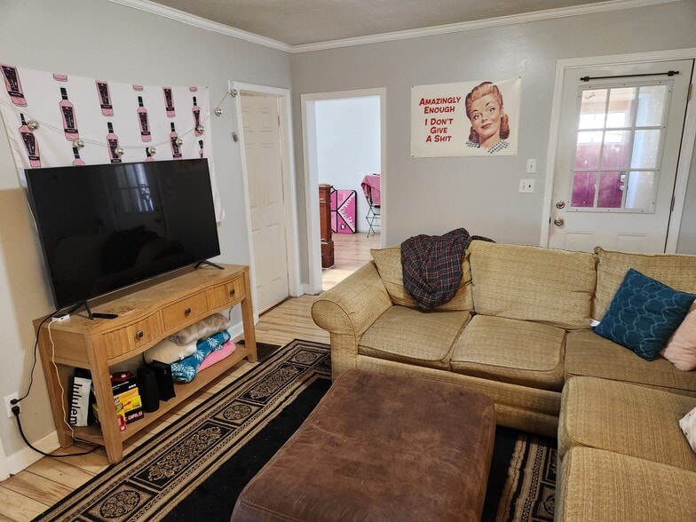 Into laundry room - 107 5th Ave
