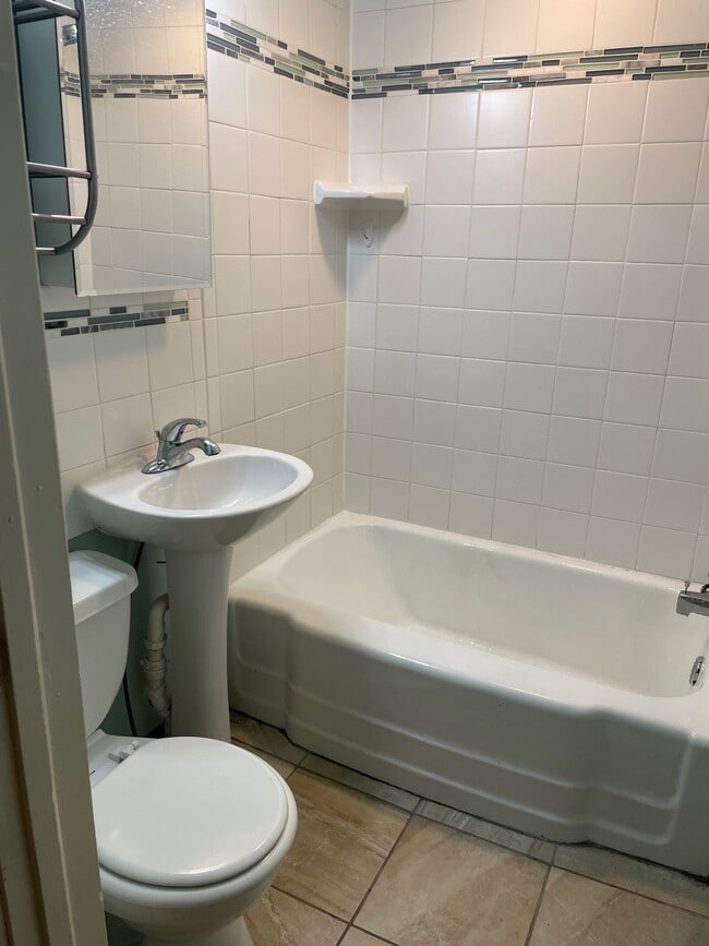 Building Photo - 89 Dick Ave