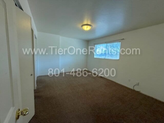 Building Photo - Move in special: $500 off first month rent!!