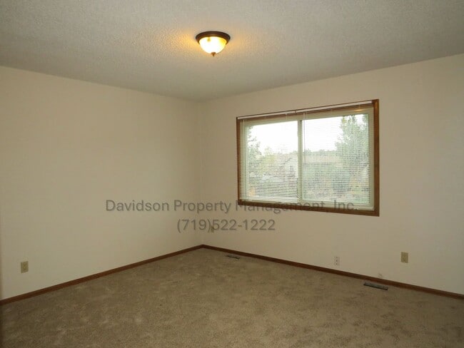 Building Photo - Charming 3 Bedroom House in the Briargate ...