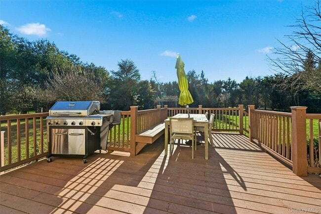 Building Photo - 60 Water Terrace